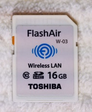 Toshiba FlashAir SD WIFI 16GB W-03 ส่งรูปถ่ายและวิดีโอ โดยโอนผ่านการเชื่อมต่อ Wi-Fi ได้อย่างง่ายดาย สตรีมภาพและวิดีโอไปยัง iPhone, Smartphone, Notebook ของคุณได้ทัน