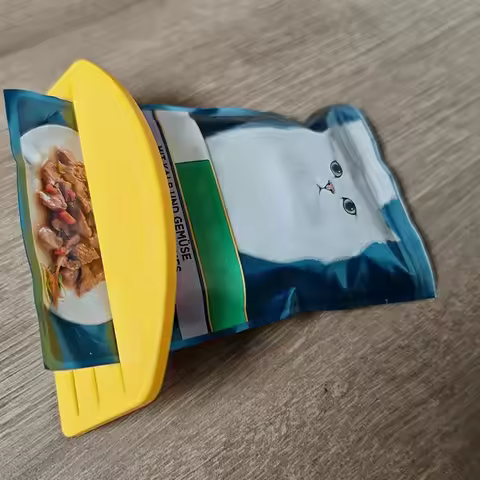 Cat Food Squeezer Food Squeezing Tool Pet Food Dispenser 3 Thickness Portable Efficiently Extracts F