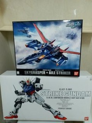 全新PG 1/60机动战士高达SEED GAT-X105 STRIKE GUNDAM突击高达+ PG FX550 AQM / E-X01 SKYGRASPER + AILE STRIKER空中霸王