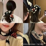 Japan Japan vivi West Queen Silk Scarf Saturn Embroidery Polka Dot Full Print Graffiti Handkerchief 