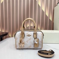 💎Coach Signature Mini Boston Bag White/Beige 波士頓 手袋 單肩包 斜孭袋