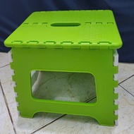 Ghế trung xếp nhựa DUY TÂN (32.5 x 29 x 26.3 cm) Ghế Xếp Trung Gấp Gọn Tiện Lợi