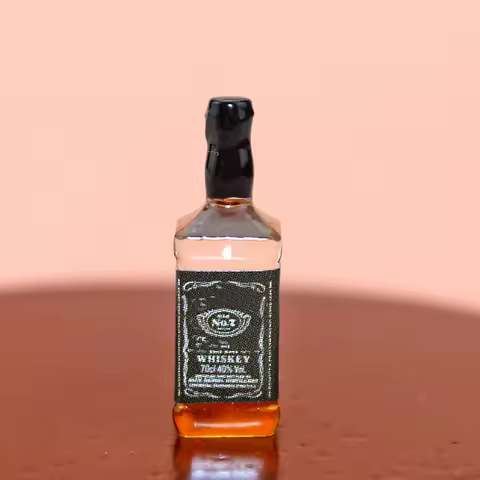 RC Car Accessories Decoration Mini Resin Whisky Bottle Model for 1/10 Rock Crawler Axial SCX10 TAMIY