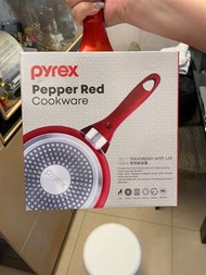 全新 Pyrex 18cm 單柄鍋連蓋