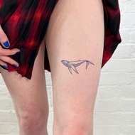 GATTOO [Line Whale] Lonely Mysterious Whale Waterproof Non-Reflective Two-Week Tattoo Sticker