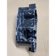 YAMAHA RD125DX RIGHT CRANK CASE 1E7-15121-00 original YAMAHA JAPAN NOS