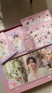 Kustie 章昊 Zhang Hao 周邊禮盒 貼紙 卡套 手幅 筆記簿