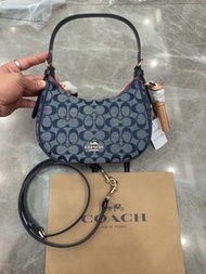 COACH老花拉鍊腋下麻將包