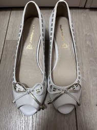 Hush Puppies 白色高踭鞋