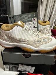 Air Jordan 11 Retro low IE GS 5.5Y