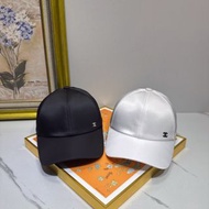Chanel 黑色白色棒球帽