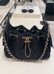 Chanel 26s 25bag mini demin 黑藍色 牛仔布 金扣 25 mini hobo bag 水桶包 25mini 26p 25bag 小號 黑金