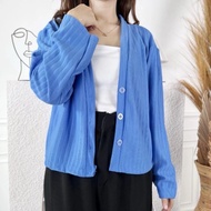 Akemi Knit CropHornet Knitwear Outer Top Akemi Women's Cardigan/