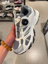 特價款 👟🇰🇷 #FILA #旋鈕扣 #休閒鞋 #拖鞋 #涼鞋 #運動鞋 #老爹鞋 #波鞋 #厚底鞋 #男鞋 #女鞋 #男裝 #女裝 #男女同款❤️#限時折扣 ❤️#韓國直送 💕 #韓國正品