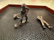 Good Art Hlywd silver soldiers set