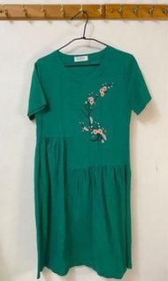 復古草綠色拼接刺繡麻紗洋裝