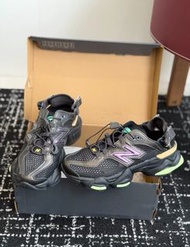 👟「Brand New」New Balance NB 9060  一腳蹬 戶外穆勒涼拖鞋 魔術貼後跟 跑步鞋 黑綠 白灰 全黑色 銀色 白色 男女情侶款
