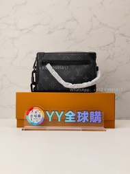 👏撤櫃實拍 LV Mini Soft Trunk小方包 黑灰 M44735  男女均可 100% new🎁 🎁斜孭袋 手拿袋 斜揹袋 單肩包 免運費 包郵 Carousell官方💎紫鑽商店認證