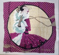 Moschino Cheap and Chic 絲巾