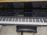 YAMAHA 直立式鋼琴