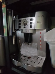 DeLonghi Magnifica S 全自動咖啡機