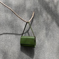 ANYA - MINIMAL COW LEATHER SHOULDER BAG/CLUTCH/HANDBAG - GREEN