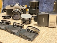 [全售] NIKON FM經典單眼全機械式底片相機+3顆鏡頭+閃光燈+6入濾色鏡+相機包