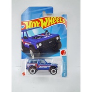 Hot Wheels Nissan Patrol Custom Biru