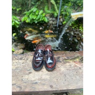 DR.MARTENS Dr. Martens Adrian Tassel Red Acardia
