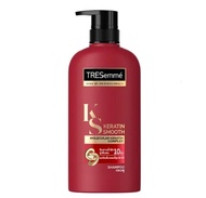 TRESemme Keratin Smooth Red Shampoo 450 ML. เทรซาเม่ เคราติน สมูท สีแดงสูตรใหม่ ผมเรียบลื่น ลดผมชี้ฟู แชมพู 450 มล.