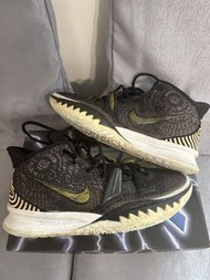 ‼️絕版‼️只換不售‼️Nike Kyrie 7 籃球鞋 US 10.5換鞋歡迎DM.         (Kyrie Kobe LeBron ae curry kd kt Yezzy Nike adi