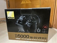 Nikon D5000 kit set (連Nikon 18-55mm鏡頭) 及 Nikon 55-200mm鏡頭