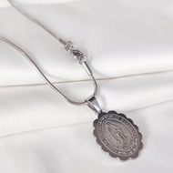 Kalung Bunda Maria Titanium Warna Emas