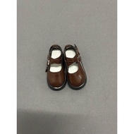 45 cm doll shoes, a bit wide, please remember to insert extra paper to fit your feet