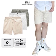 Five pocket BTM men's khaki shorts, regular shape, khaki fabric, faux jeans, form-fitting, flatterin