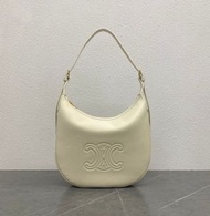 全新靚貨Celine 赛琳 單肩斜挎包 女款 💡 包裝齊全，原裝禮盒+防塵袋