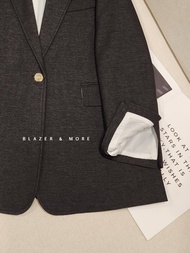 Blazer and more เสื้อเบลเซอร์รุ่น Boy ทรง oversize มี 2 สี ดำและเทา