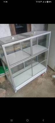 Etalase kotak beras