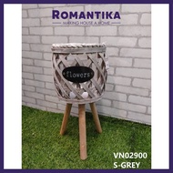 TALL STAND VASE (2 SIZES)