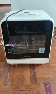 詳細請看文字介紹及相片，有壞包退錢二手企理全正常，Rasonic 樂信座枱式洗碗機，型號RDW-J6W，尺寸:高465mmX闊406mm×深443mm，詳細請字自己睇參數性能介紹，$250/葵湧打磚坪