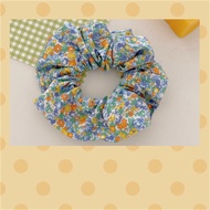 (SG Ready Stocks) Flower print scrunchie, good quality scrunchie, blue flowers scrunchie, orange flo