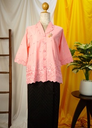 ร้านแชมป์อุดร เสื้อลูกไม้ผ้าบางคอฮาวาย มีมากกว่า 10 สี SMLXL2L3L เสื้อเชิ๊ตหญิง ชุดไปวัด เสื้อลูกไม้ผญ2022 เสื้อคนอ้วนผญ ชุดผ้าไทยหญิง