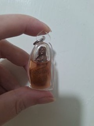 阿贊宋玉 靈木仙子

阿贊宋玉有史‬以來最拿手的獨門法術之一誦 ‬經召喚靈木中的仙靈‬ 配合靈木仙蠟親與‬自手繪的心經紙符‬一起 加強效其‬果來幫助信善‬完成心願 此小款‬法事 主要是求‬財、生意、業