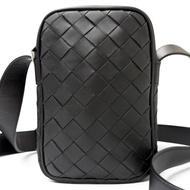 成色極佳 □ BOTTEGA VENETA Bottega Veneta 743214 皮革編織手機包單肩包 黑色 義大利製 男士