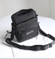全新✅帶tag hkluxehk 🎁 巴黎世家Balenciaga 單肩包  尼龍 耳機袋 手機袋 Explorer
