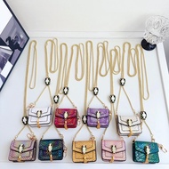 Fashionable and creative laser snake-head universal size headphone case (Size: 7.5*6.5*3cm)