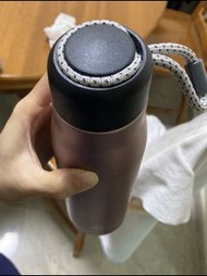 玫瑰粉紅色有繩運動真空暖水壺暖水樽 熱水壺Rose pink hot wate bottle with rope sports vacuum cup