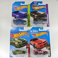 Hotwheels Nissan Skyline GT-R R34 & BNR34