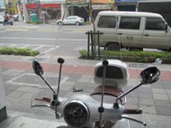 旭東店....VESPA 偉士牌義大利原廠[PIAGGIO]..LX125.LX150大風鏡[一組含腳架.風鏡] 缺貨