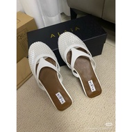 Trendy Woven Slides – Daily Comfort Flats for Women